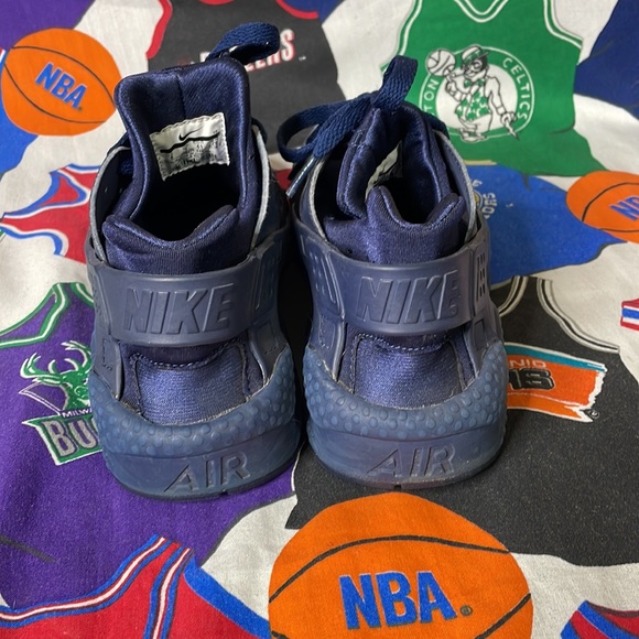 Nike Men's Air Huarache Triple Navy Blue - Picture 4 of 6